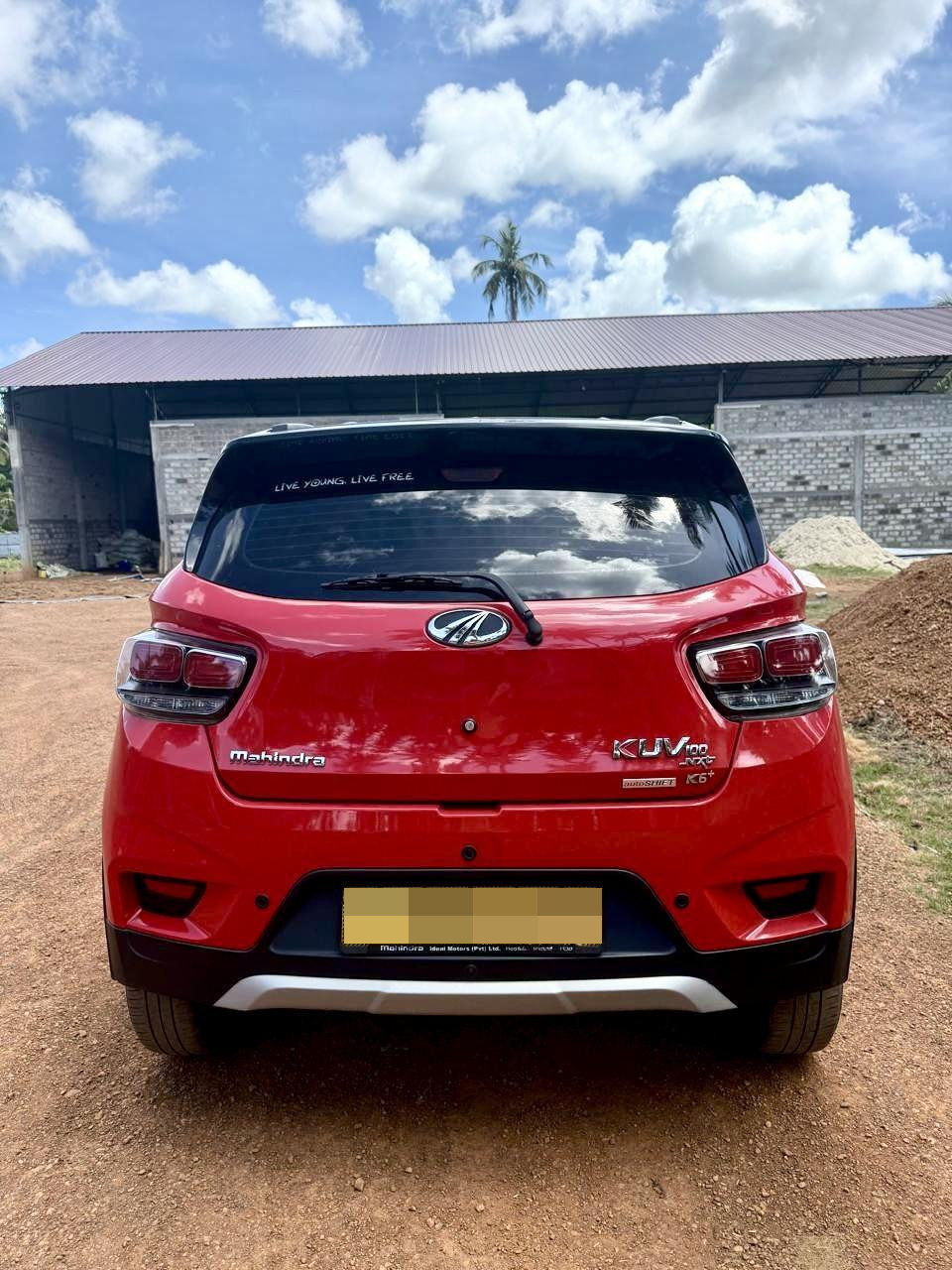 Mahindra KUV 2024 - பயன்படுத்தப்பட்டது SUV sale in Sri Lanka - patpat.lk