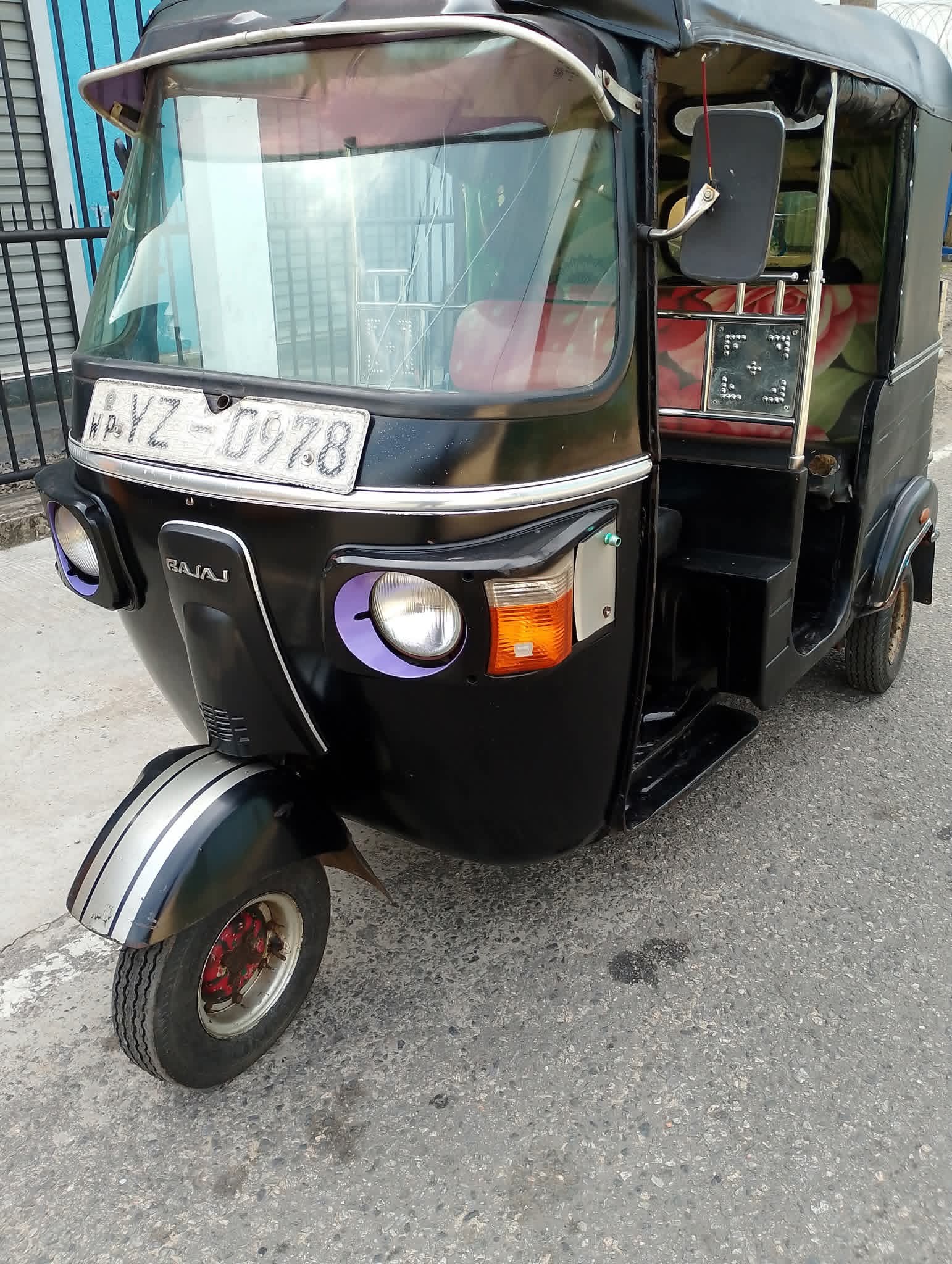 Bajaj Three Wheel 2012 - பயன்படுத்தப்பட்டது முச்சக்கர வண்டி sale in Sri Lanka - patpat.lk