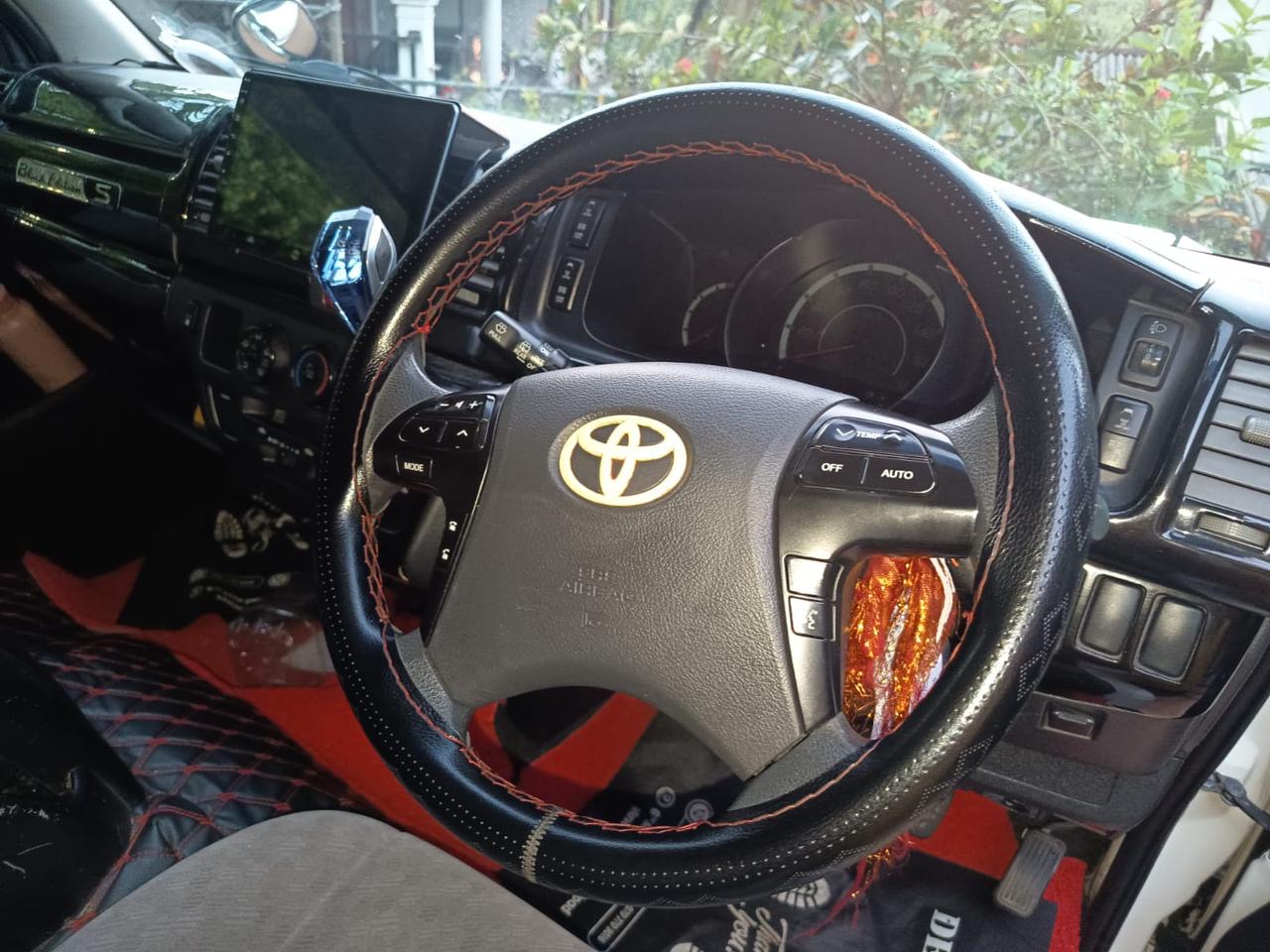 Toyota Super GL 2006 - பயன்படுத்தப்பட்டது வேன் sale in Sri Lanka - patpat.lk