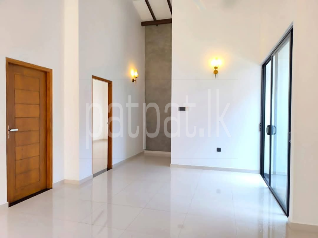 House for Sale in Athurugiriya