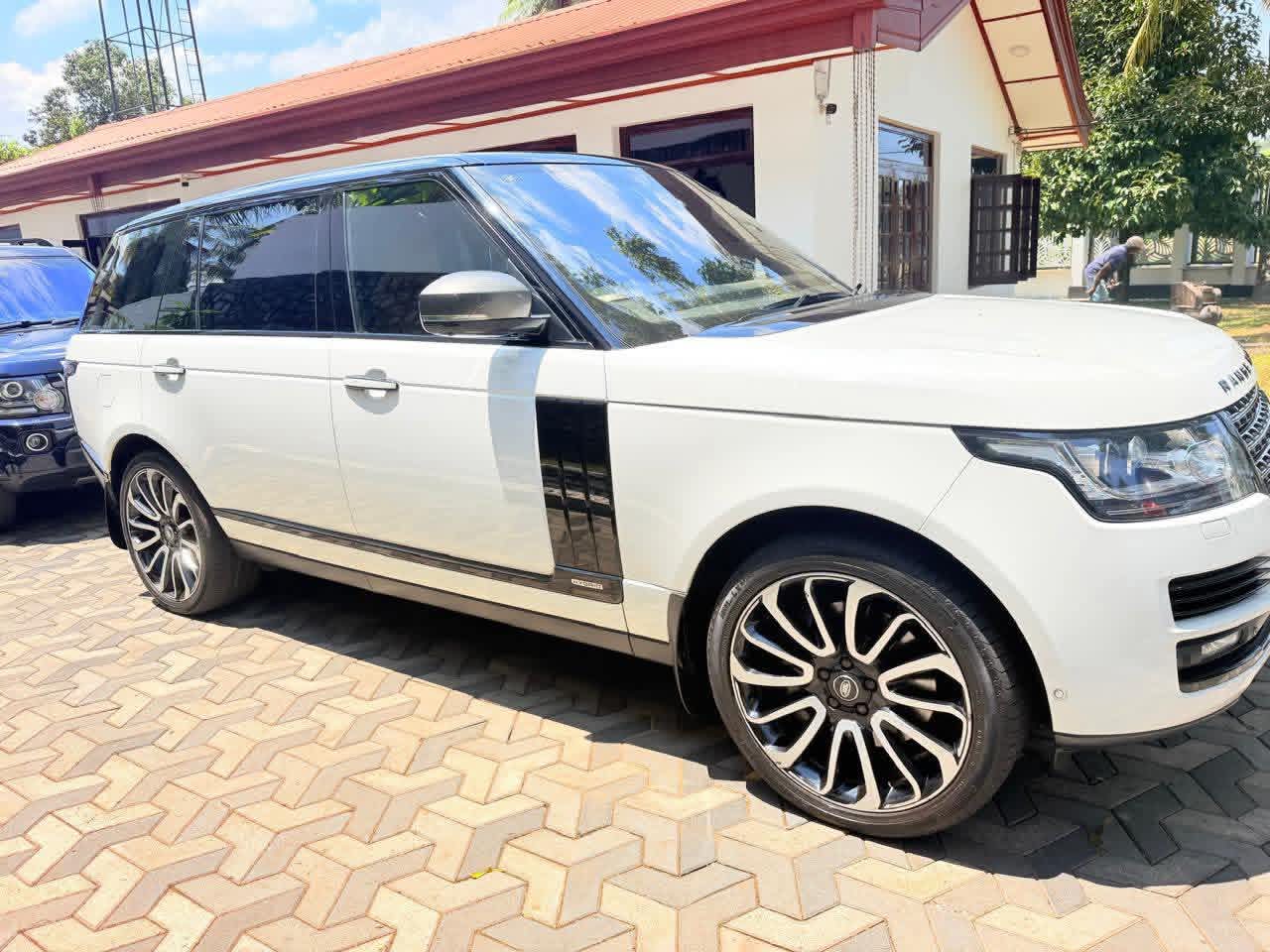 Land Rover Range Rover 2015 - பயன்படுத்தப்பட்டது SUV sale in Sri Lanka - patpat.lk