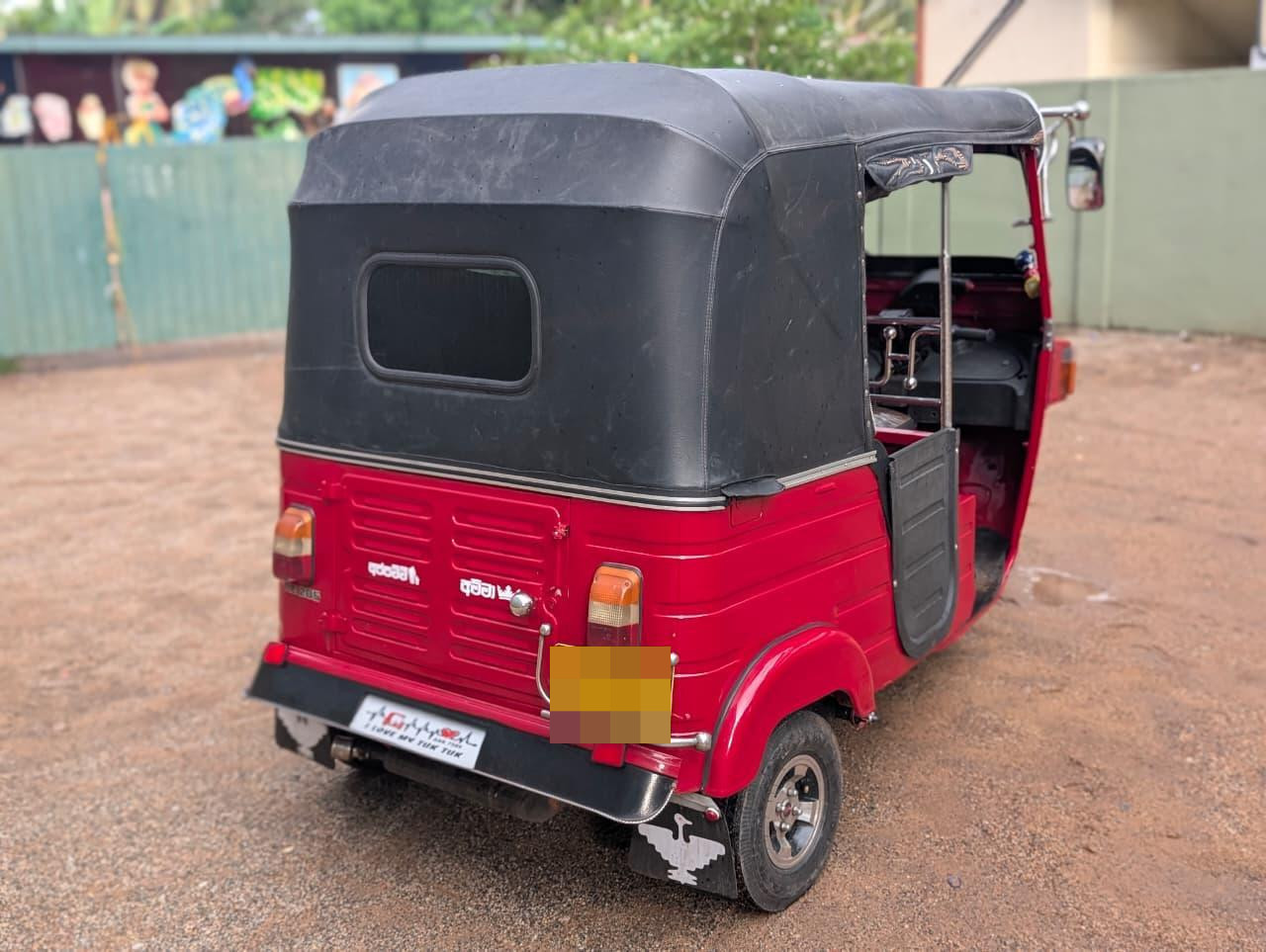 Bajaj Three Wheel 2013 - භාවිතා කරන ලද ත්‍රිරෝද රථය sale in Sri Lanka - patpat.lk