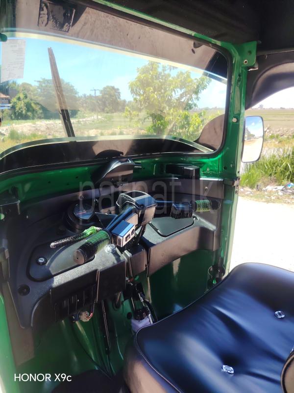 Bajaj Three Wheel 2018 - பயன்படுத்தப்பட்டது முச்சக்கர வண்டி sale in Sri Lanka - patpat.lk