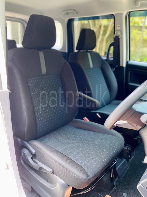 Toyota Roomy 2025 - மறுசீரமைக்கப்பட்டது வேன் sale in Sri Lanka - patpat.lk