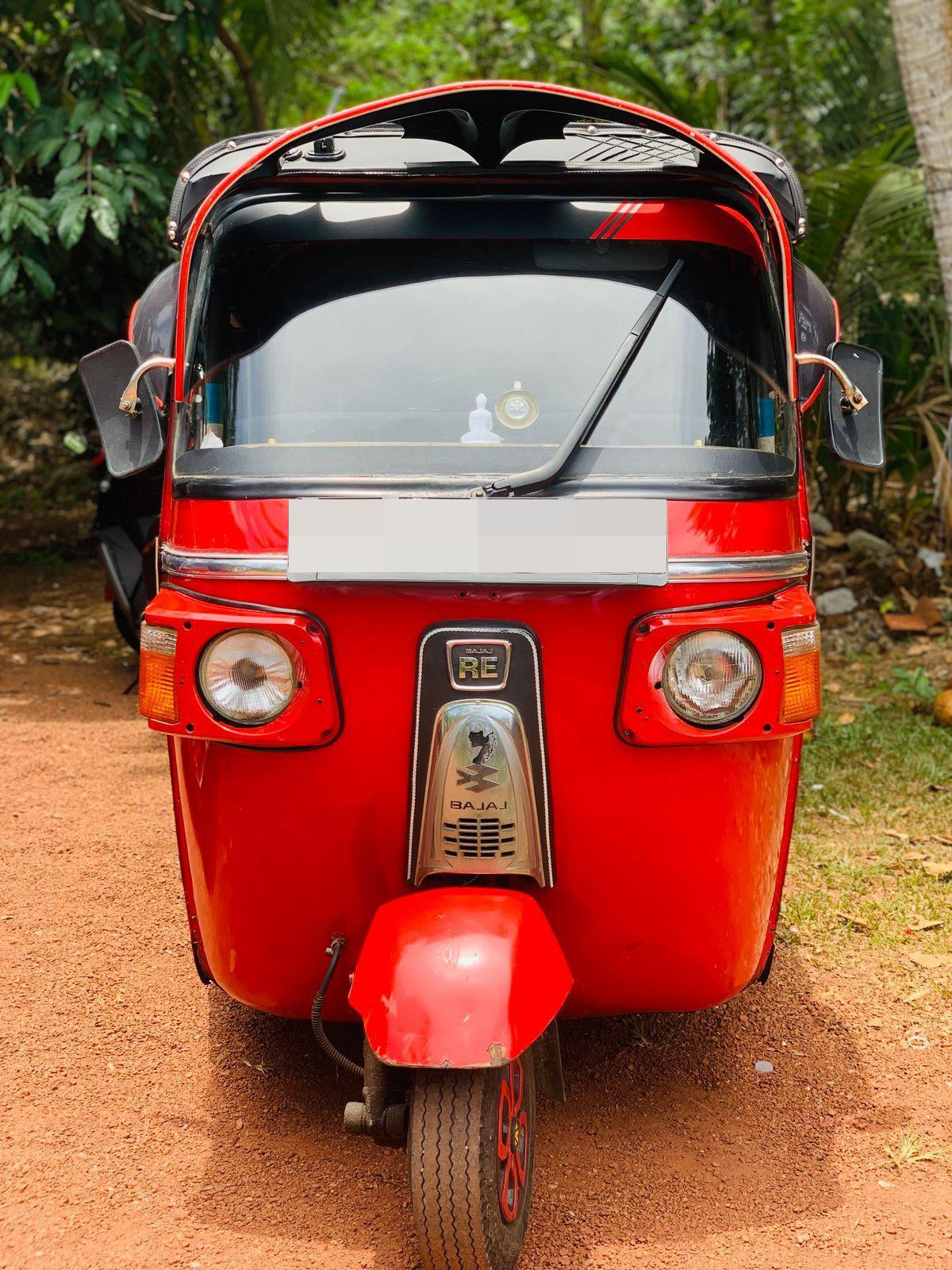Bajaj Three Wheel 2011 ads-image-1