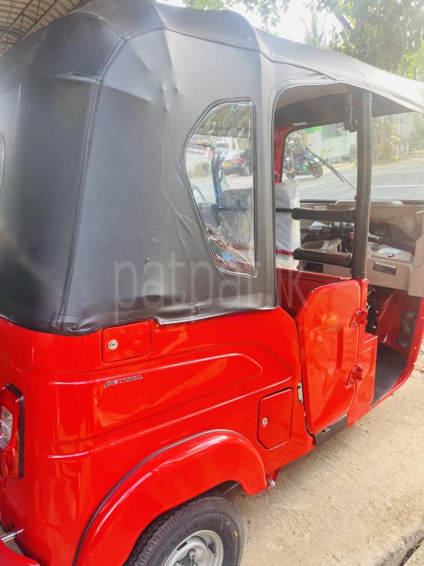 Bajaj Three Wheel 2025 - சான்றளிக்கப்பட்டது முச்சக்கர வண்டி sale in Sri Lanka - patpat.lk