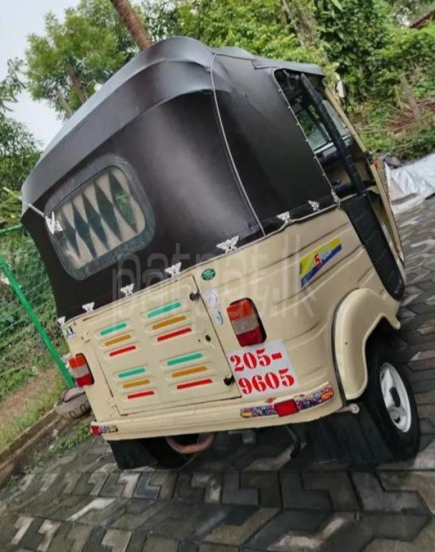 Bajaj 2 stroke 2000 - භාවිතා කරන ලද ත්‍රිරෝද රථය sale in Sri Lanka - patpat.lk