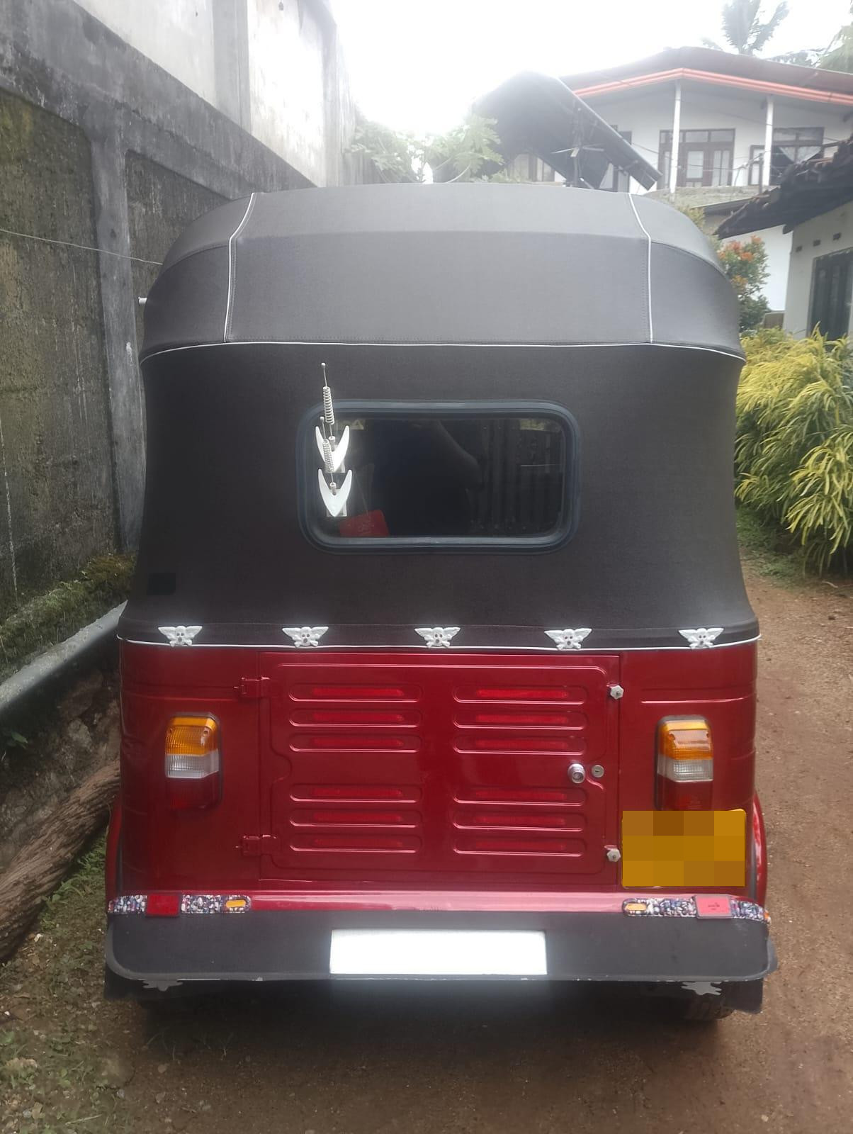 Bajaj Three Wheel 2006 - பயன்படுத்தப்பட்டது முச்சக்கர வண்டி sale in Sri Lanka - patpat.lk