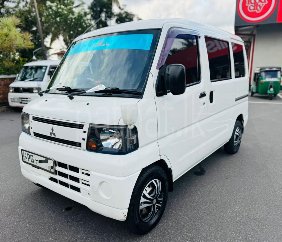 Mitsubishi Minicab 2011 - பயன்படுத்தப்பட்டது வேன் sale in Sri Lanka - patpat.lk