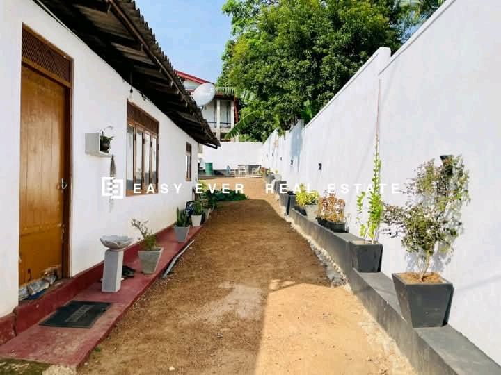 Commercial Land for Sale in Malabe