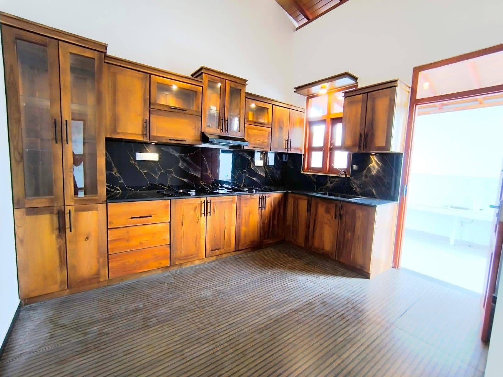 House for Sale in Athurugiriya