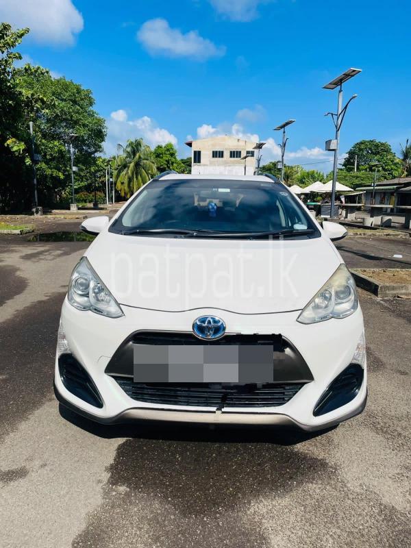 Toyota Aqua 2015 - භාවිතා කරන ලද කාර් sale in Sri Lanka - patpat.lk