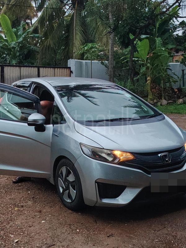 Honda Fit 2014 - மறுசீரமைக்கப்பட்டது கார் sale in Sri Lanka - patpat.lk