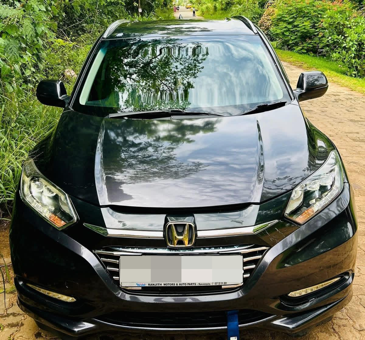 Honda Vezel 2014 - Used SUV sale in Sri Lanka - patpat.lk
