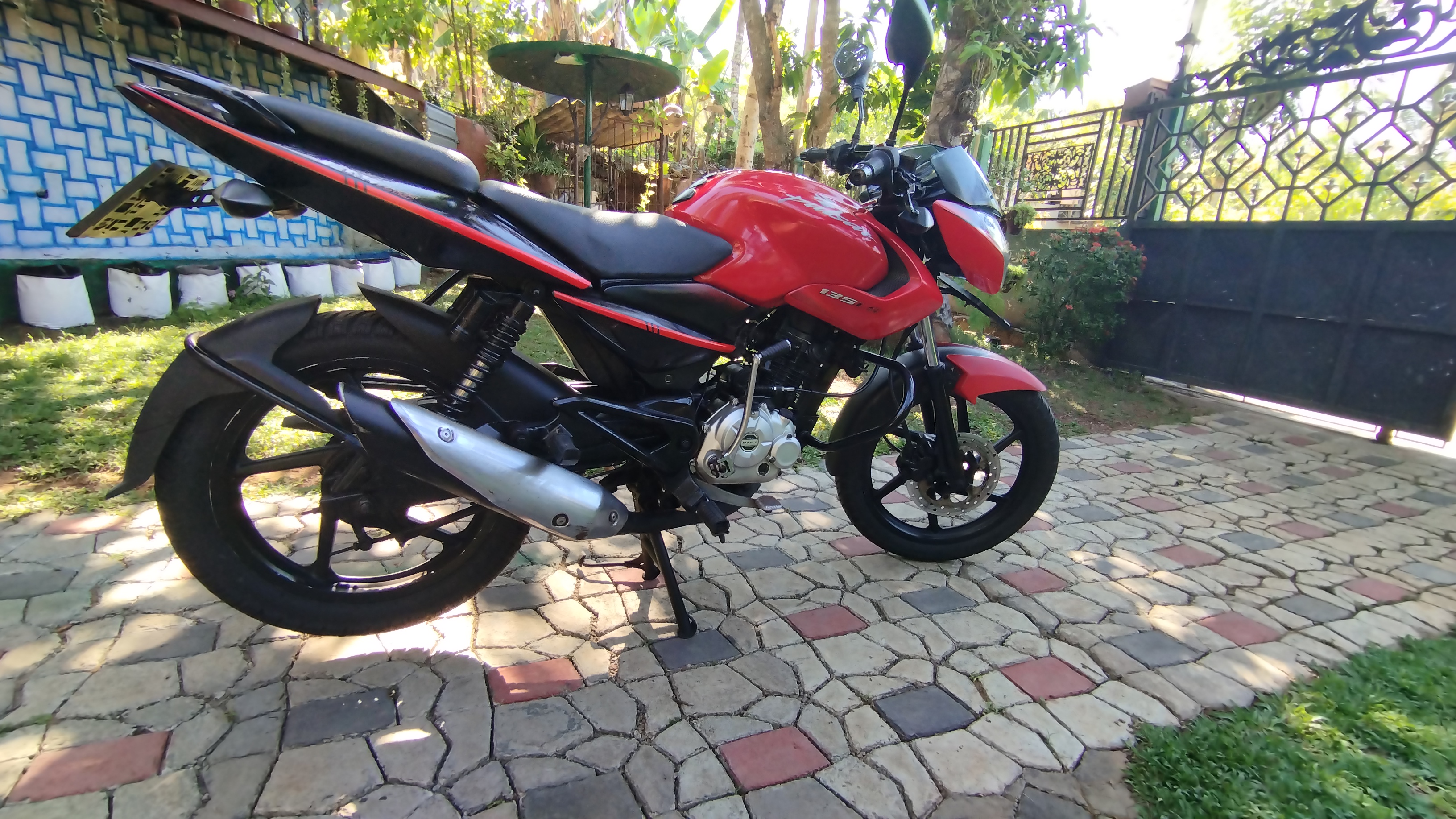 Bajaj Pulsar 2015 - Used Bike sale in Sri Lanka - patpat.lk