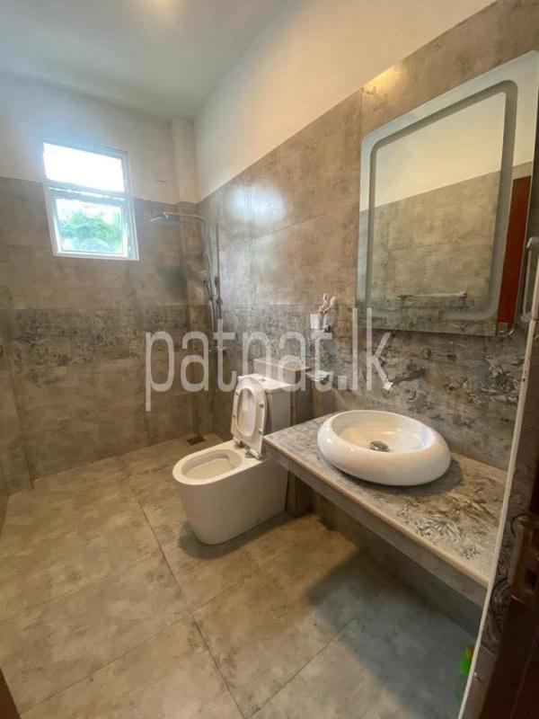 House for Sale in Athurugiriya