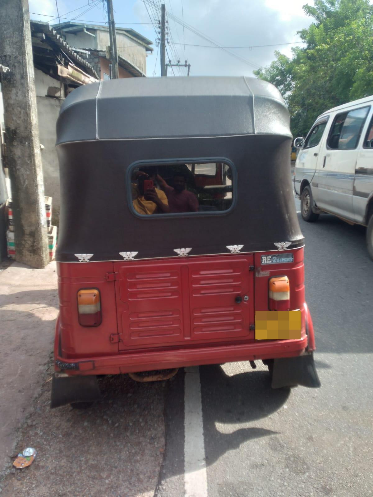 Bajaj Three Wheel 2004 - பயன்படுத்தப்பட்டது முச்சக்கர வண்டி sale in Sri Lanka - patpat.lk