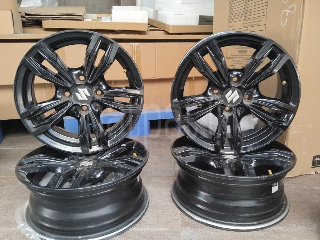 Alloy wheels