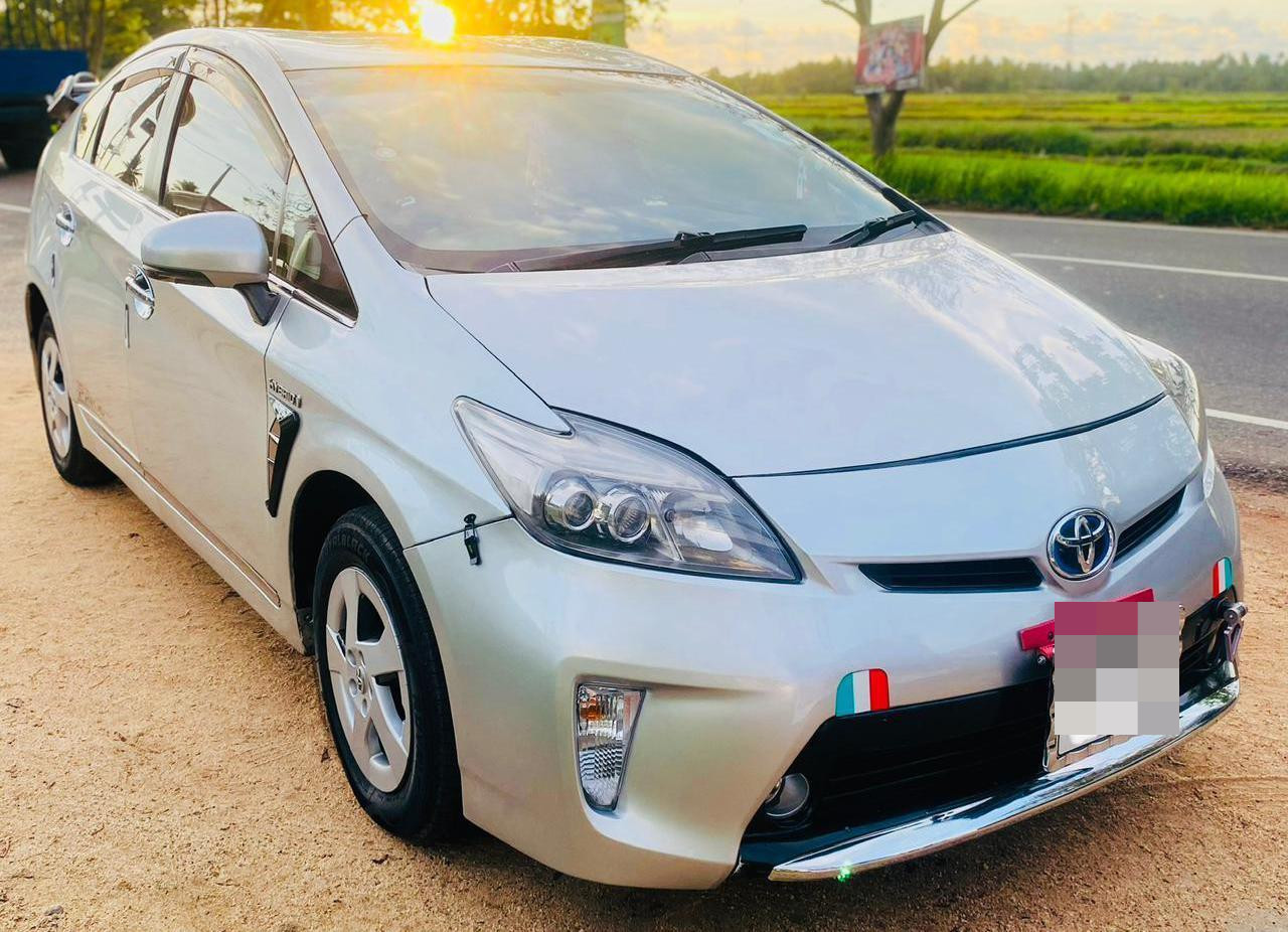 Toyota Prius 2012 - Used Car sale in Sri Lanka - patpat.lk