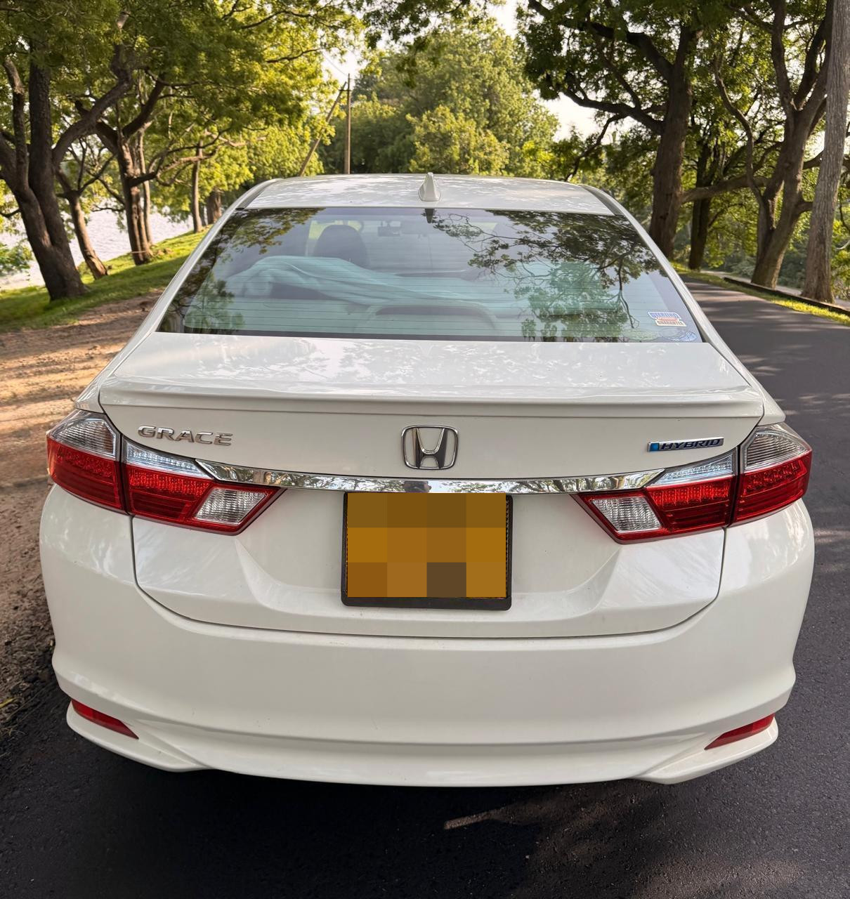 Honda Grace 2017 - பயன்படுத்தப்பட்டது கார் sale in Sri Lanka - patpat.lk