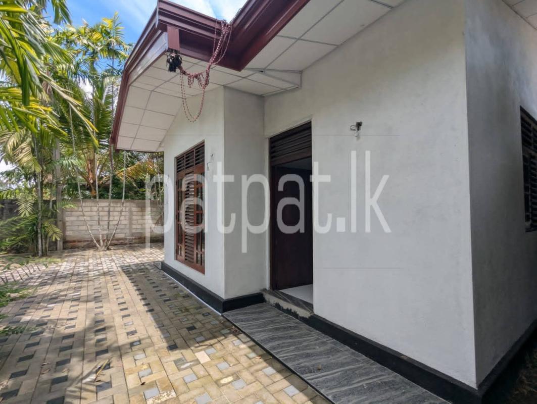 House for Sale in Veyangoda