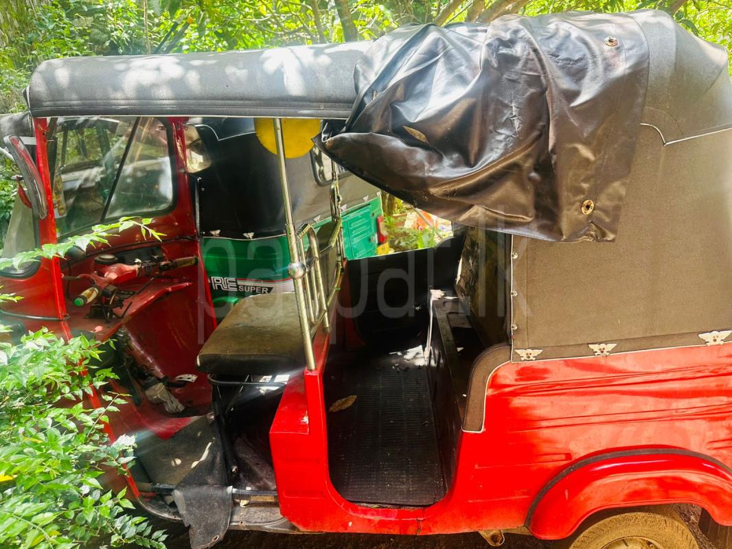 Bajaj 2 stroke 2006 - භාවිතා කරන ලද ත්‍රිරෝද රථය sale in Sri Lanka - patpat.lk
