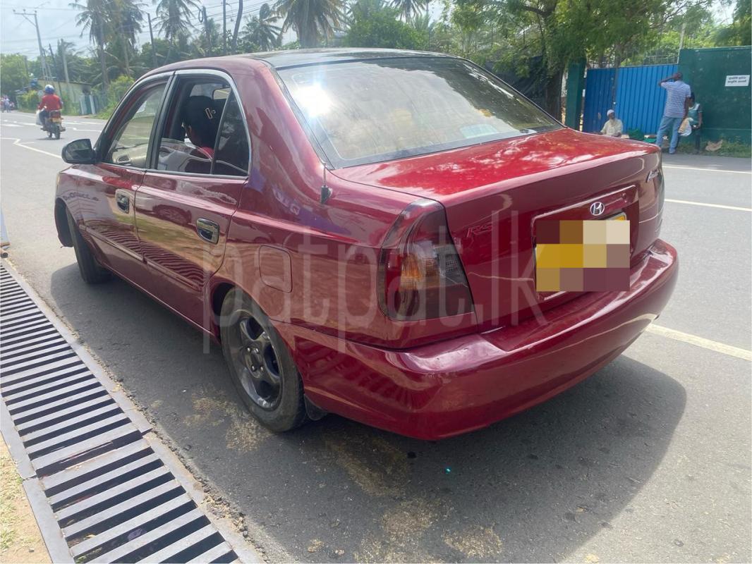 Hyundai Accent 2000 - பயன்படுத்தப்பட்டது கார் sale in Sri Lanka - patpat.lk