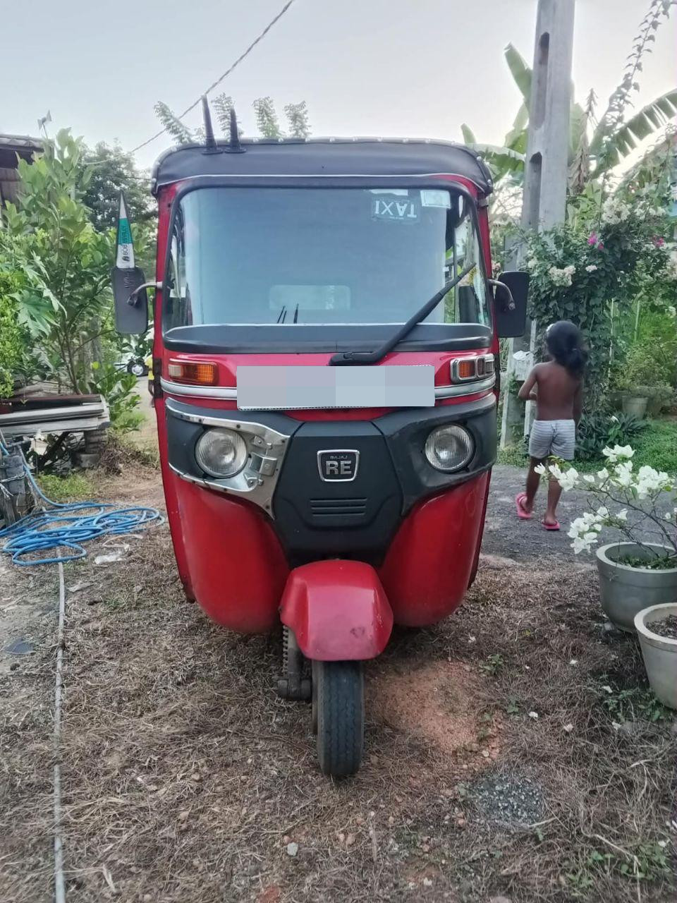 Bajaj Three Wheel 2015 - Used Three wheeler sale in Sri Lanka - patpat.lk