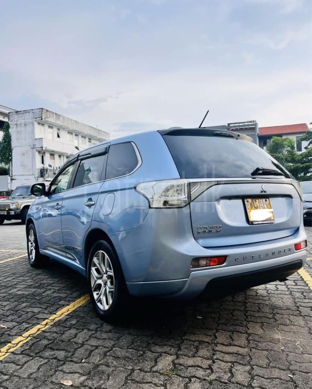 Mitsubishi Outlander 2014 - பயன்படுத்தப்பட்டது SUV sale in Sri Lanka - patpat.lk