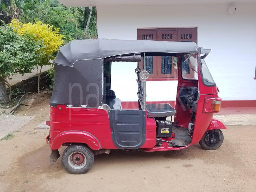 Bajaj Three Wheel 2012 - பயன்படுத்தப்பட்டது முச்சக்கர வண்டி sale in Sri Lanka - patpat.lk