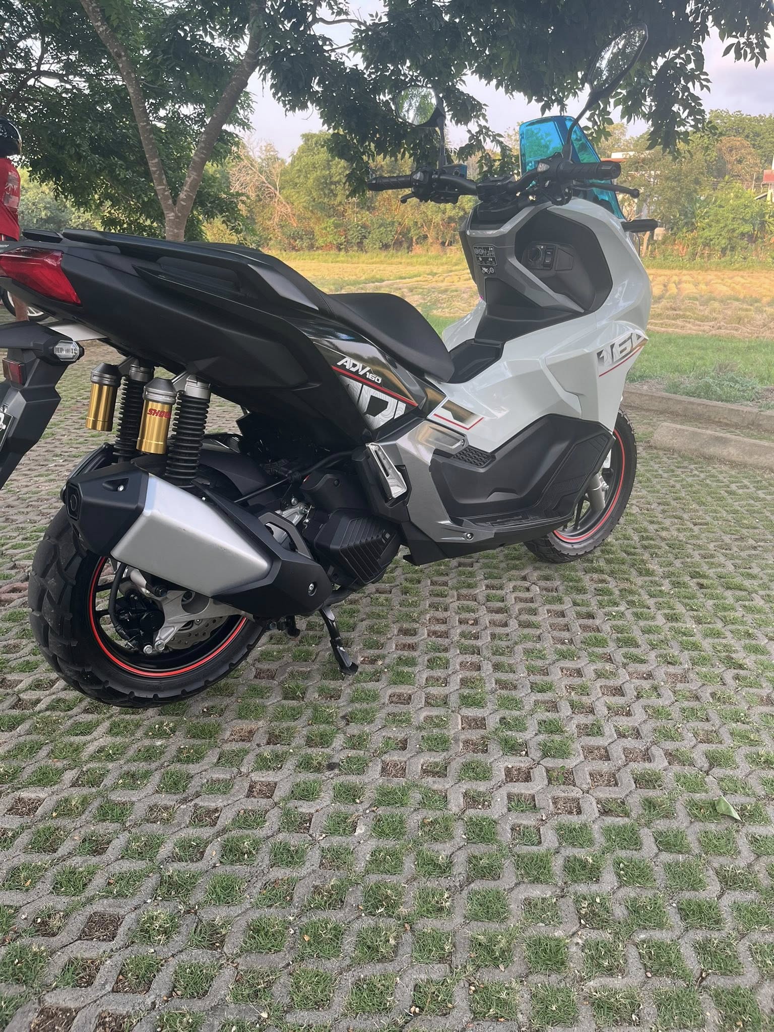 Honda ADV 2024 - Brand New Bike sale in Sri Lanka - patpat.lk