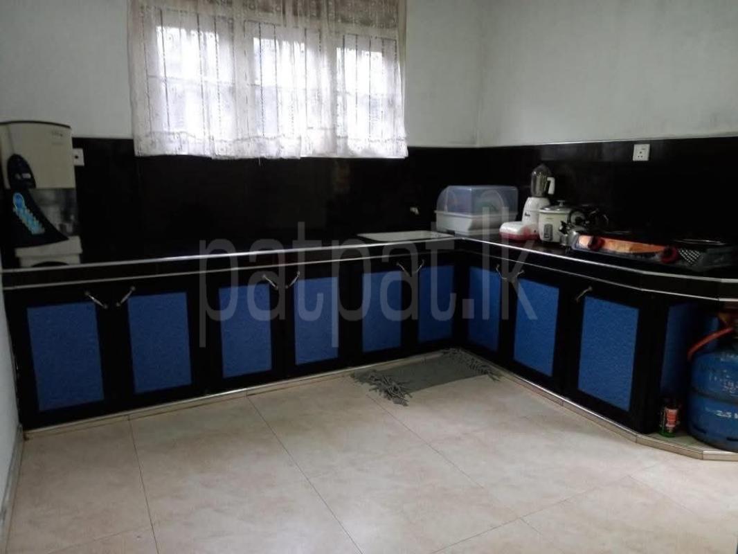 House for Sale in Talawatugoda