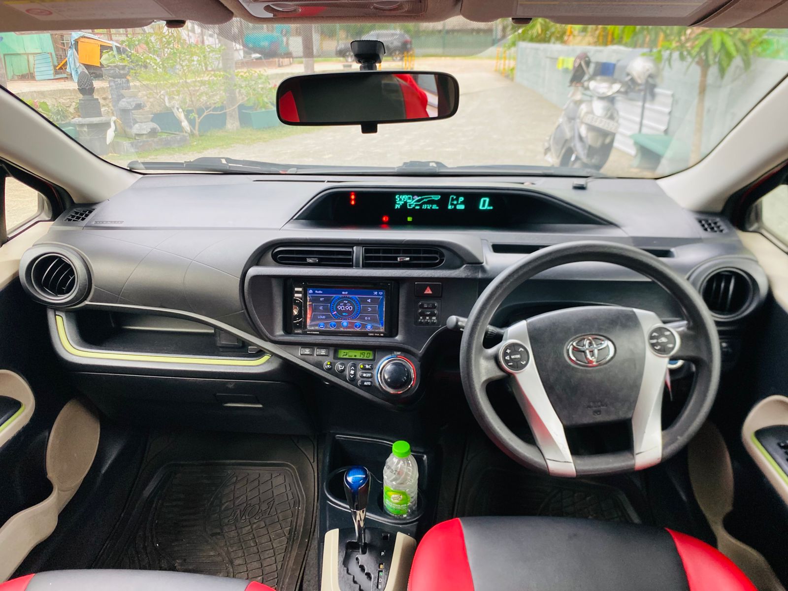 Toyota Aqua 2014 - Used Car sale in Sri Lanka - patpat.lk