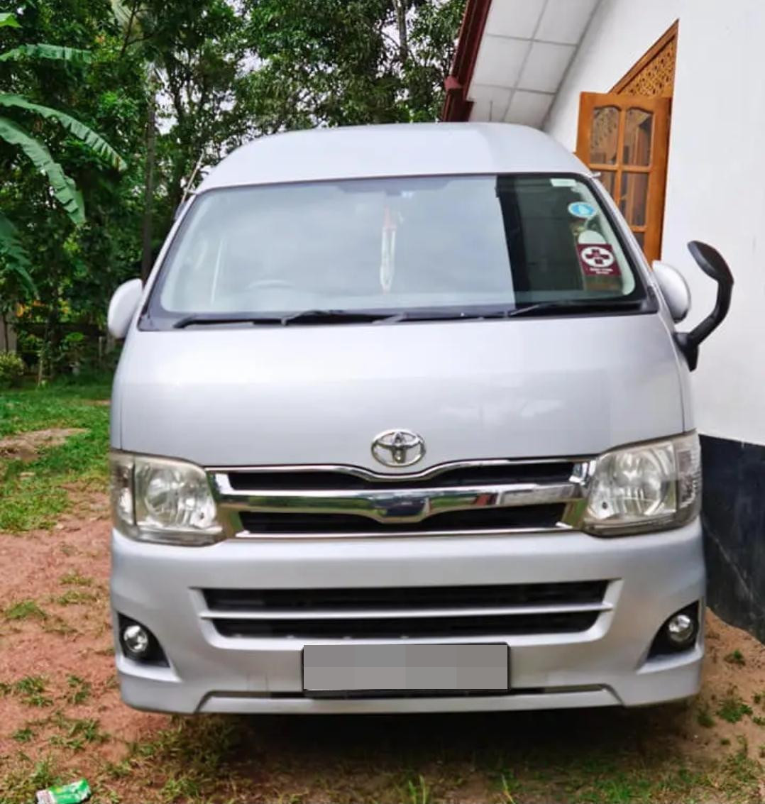 Toyota Hiace 2011 ads-image-1