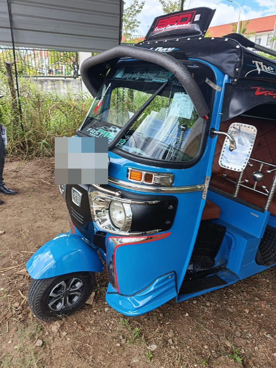 Bajaj Three Wheel 2015 - භාවිතා කරන ලද ත්‍රිරෝද රථය sale in Sri Lanka - patpat.lk