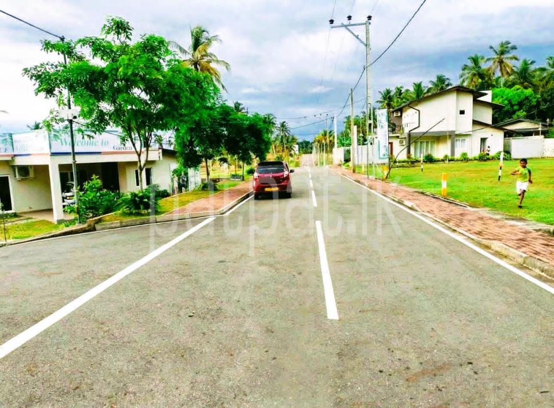 Residential Land for Sale in Kahathuduwa