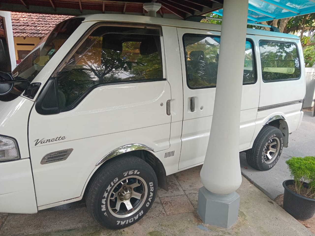 Nissan Vanette 2001 - භාවිතා කරන ලද වෑන් රථය sale in Sri Lanka - patpat.lk