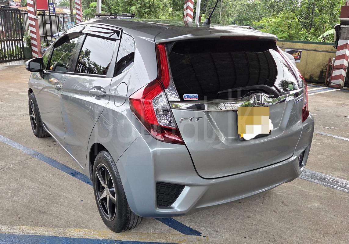 Honda Fit 2013 - பயன்படுத்தப்பட்டது கார் sale in Sri Lanka - patpat.lk