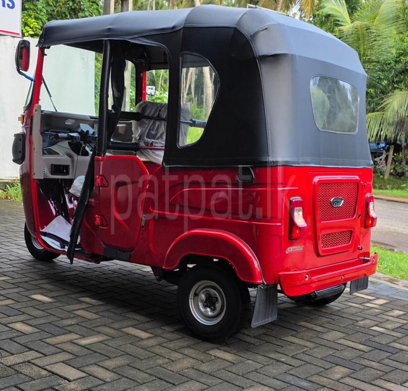 Bajaj 4 stroke 2025 - பயன்படுத்தப்பட்டது முச்சக்கர வண்டி sale in Sri Lanka - patpat.lk