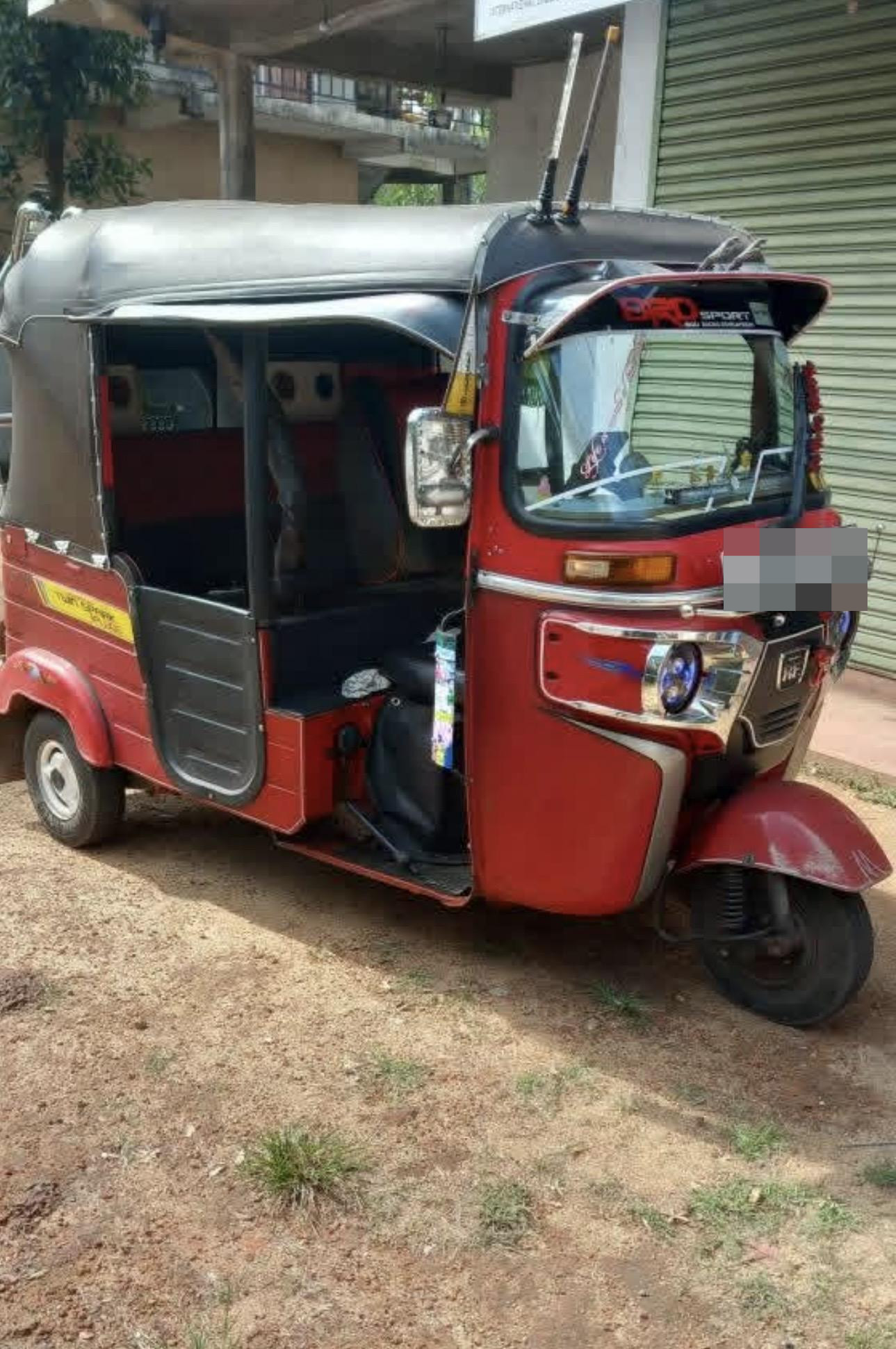 Bajaj Three Wheel 2015 - Used Three wheeler sale in Sri Lanka - patpat.lk