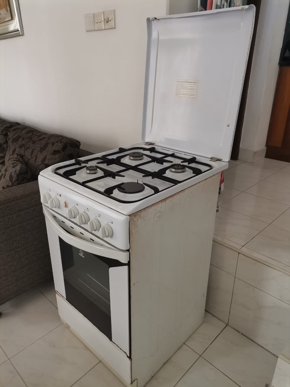 Indesit Cooker with Oven