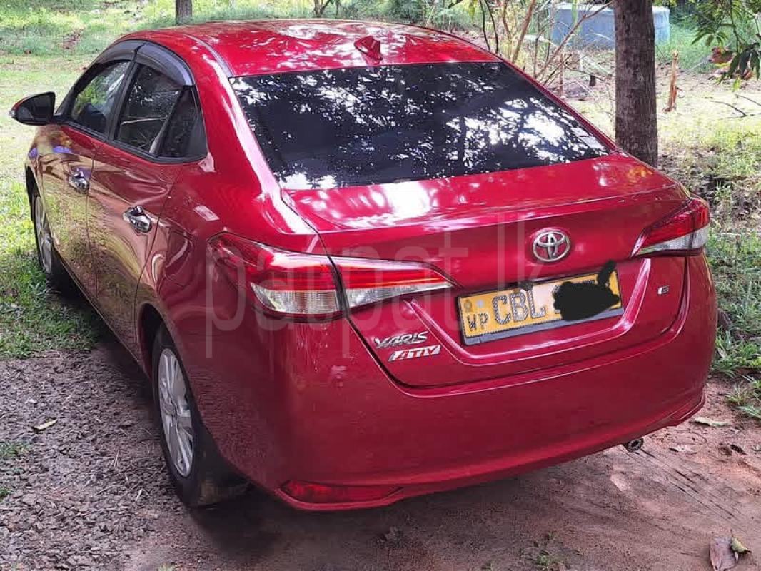 Toyota Yaris Ativ 2018 - பயன்படுத்தப்பட்டது கார் sale in Sri Lanka - patpat.lk