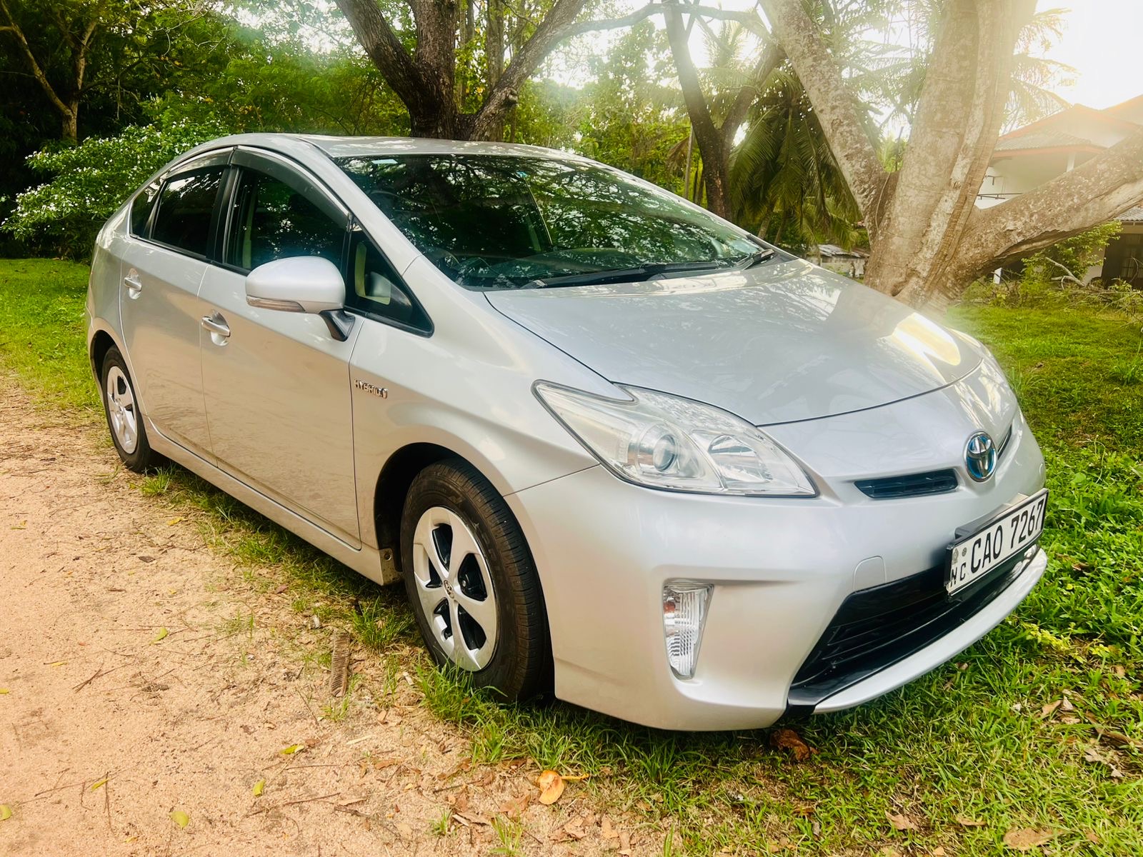 Toyota Prius 2013 - භාවිතා කරන ලද කාර් sale in Sri Lanka - patpat.lk