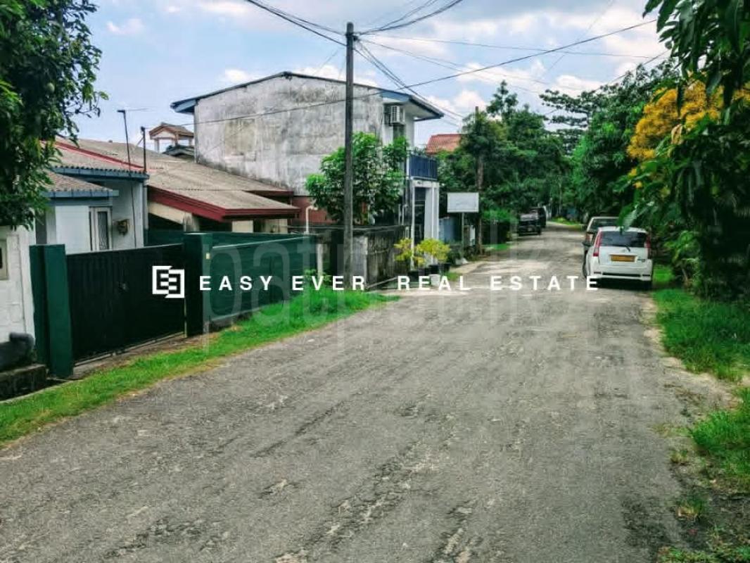 House for Sale in Athurugiriya