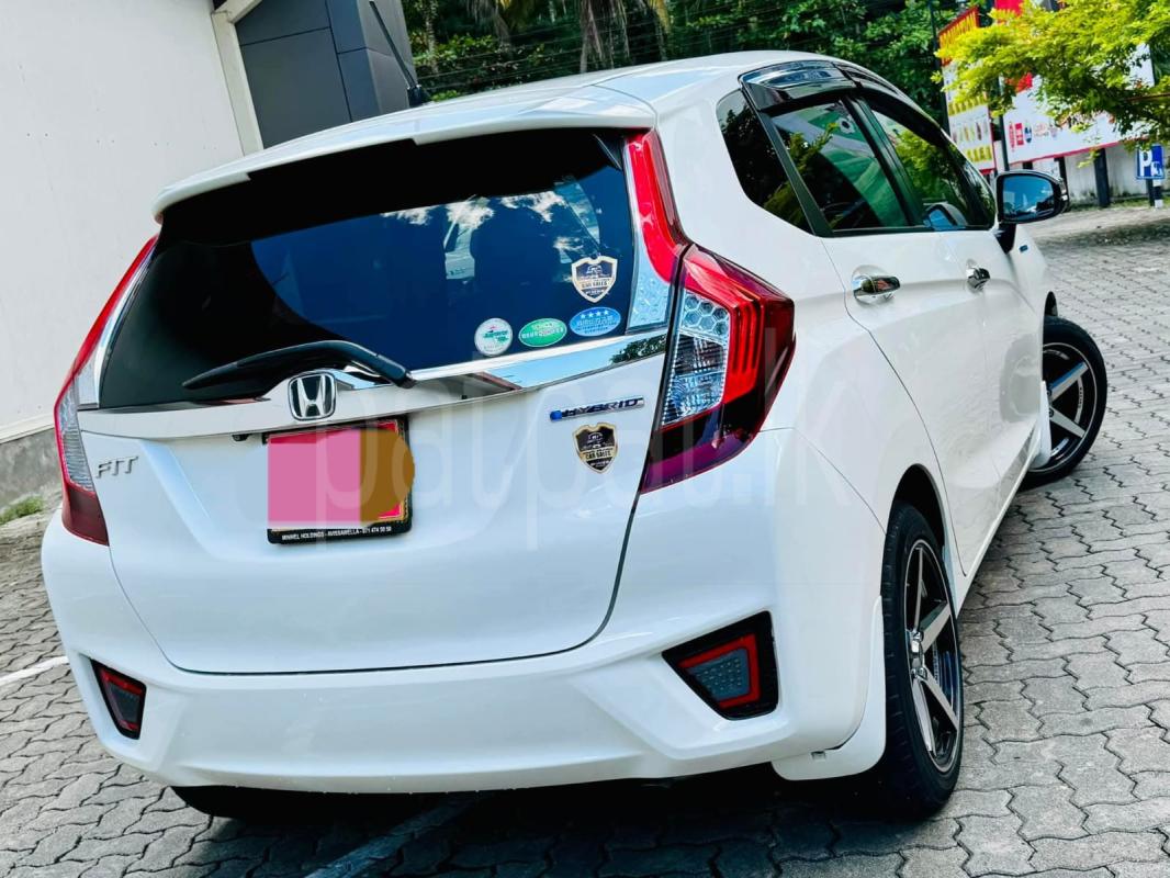 Advertisement image 6