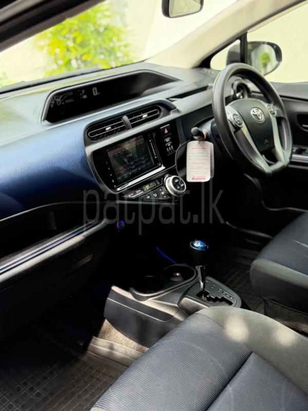 Toyota Aqua 2015 - பயன்படுத்தப்பட்டது கார் sale in Sri Lanka - patpat.lk