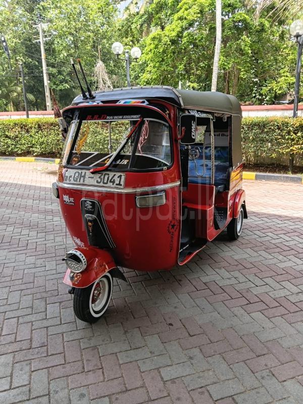 Bajaj 4 stroke 2006 - பயன்படுத்தப்பட்டது முச்சக்கர வண்டி sale in Sri Lanka - patpat.lk