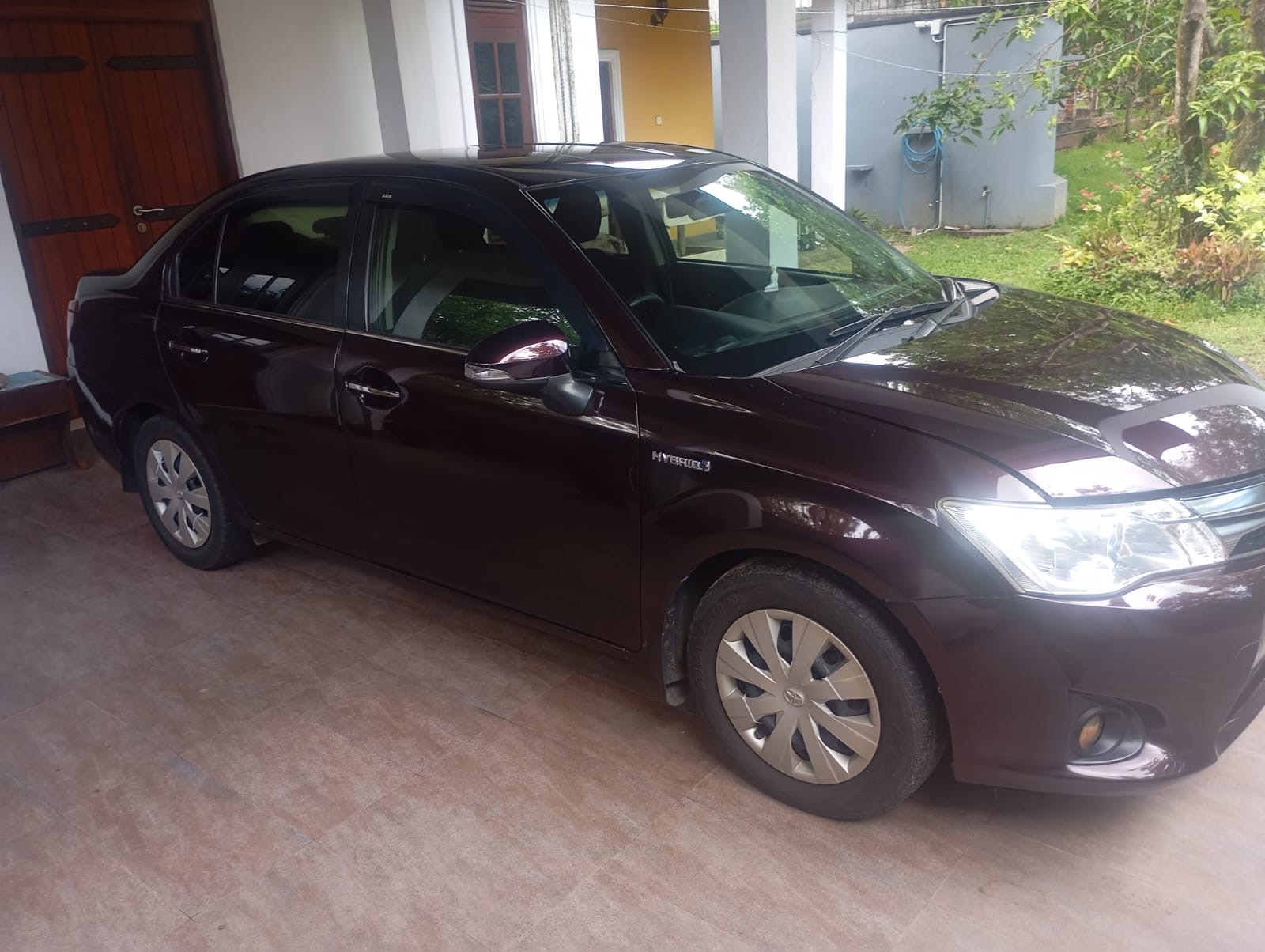 Toyota Axio 2014 - භාවිතා කරන ලද කාර් sale in Sri Lanka - patpat.lk