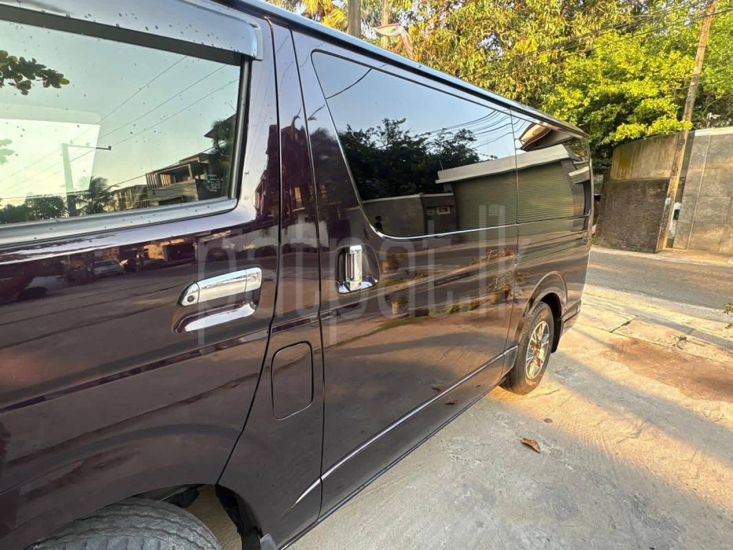 Toyota Hiace 2015 - Used Van sale in Sri Lanka - patpat.lk