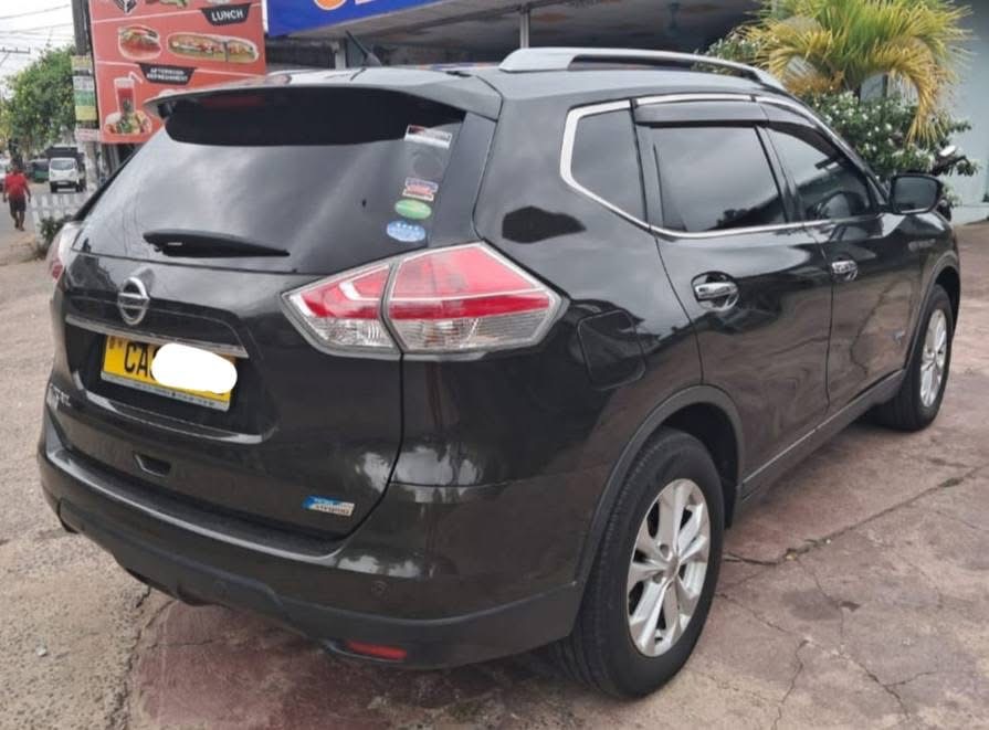 Nissan X Trail 2016 - Reconditioned SUV sale in Sri Lanka - patpat.lk